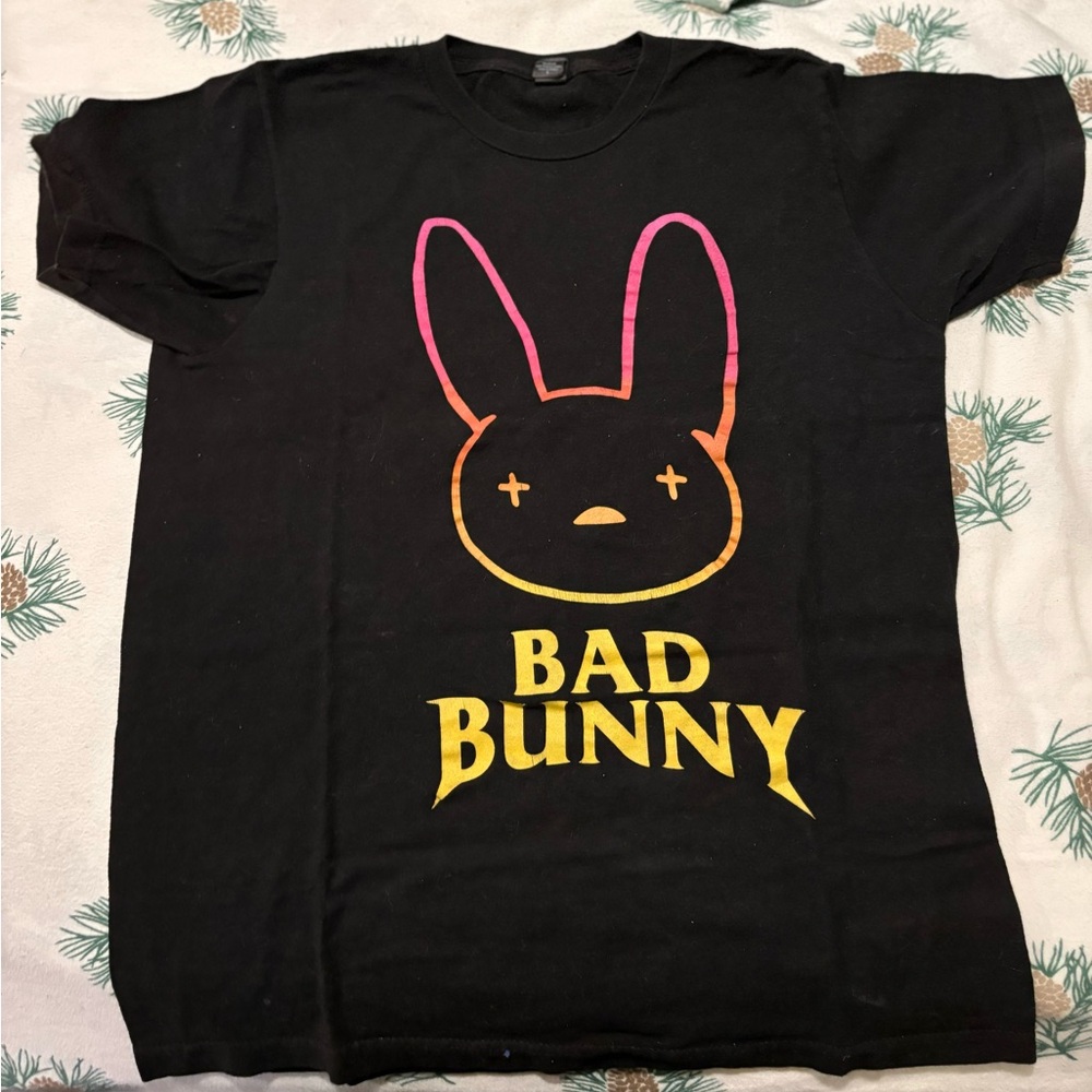 Bad bunny size small graphic T
